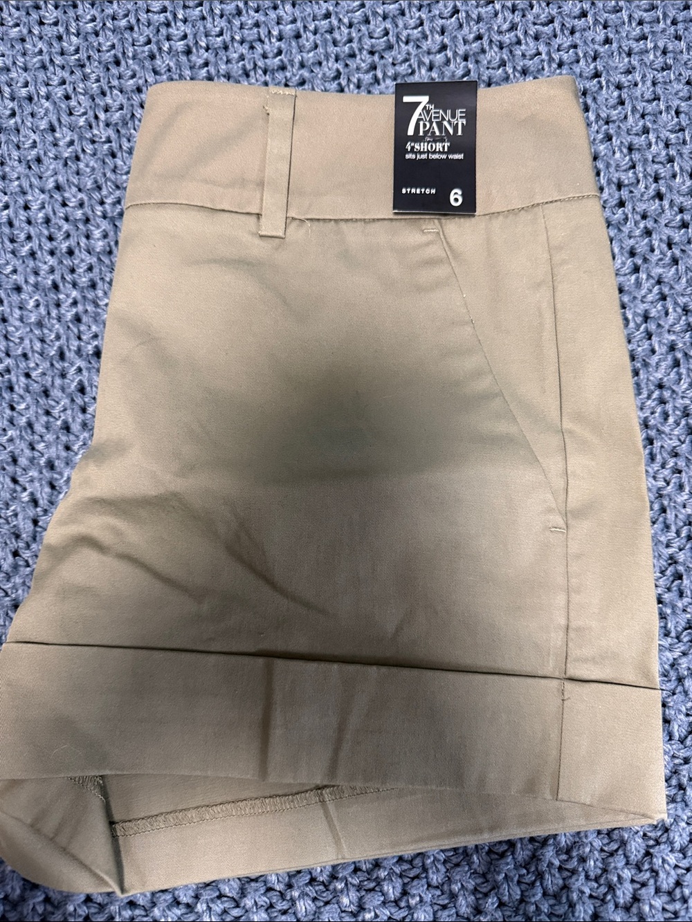 7th Avenue olive green Stretch Short - Size 6